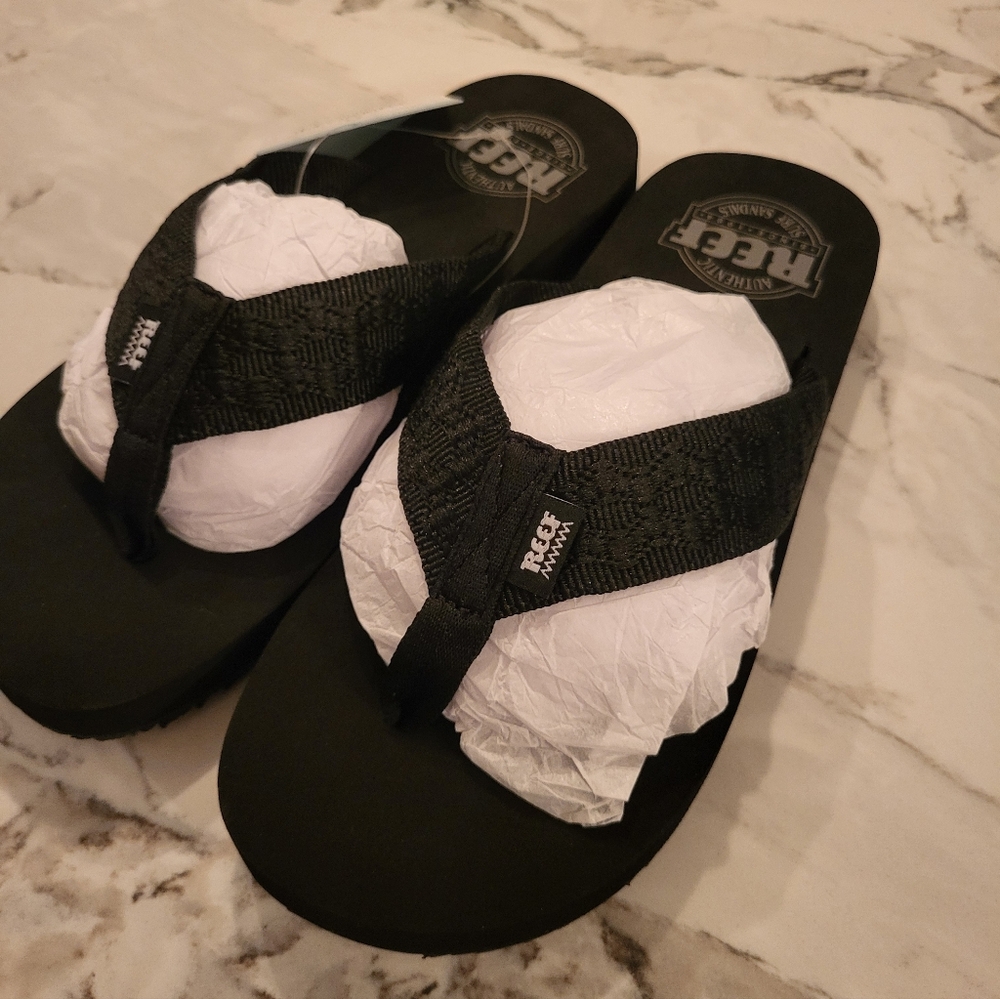 Black Reef Flip Flops - Picture 2 of 4